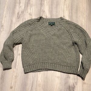 American Eagle Sweater